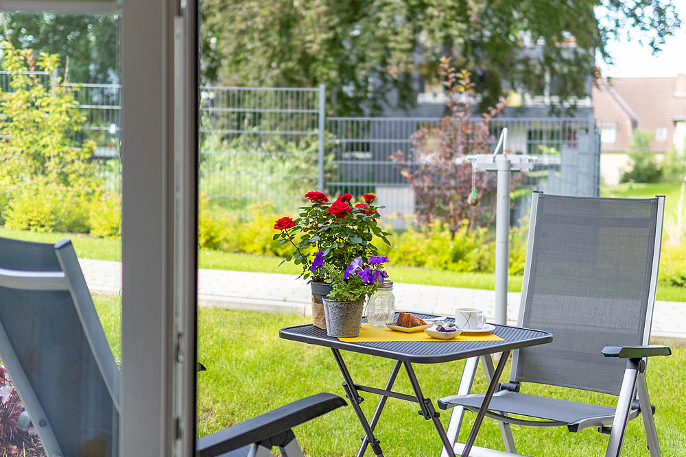 Gästezimmer im Hospiz am Quirlsberg mit eigener Terrasse